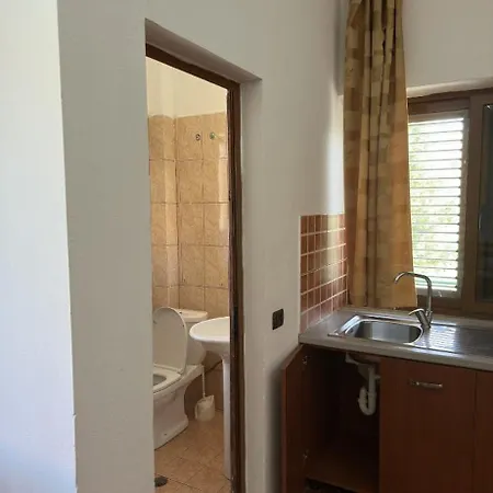 Kulla Gurit Hotel